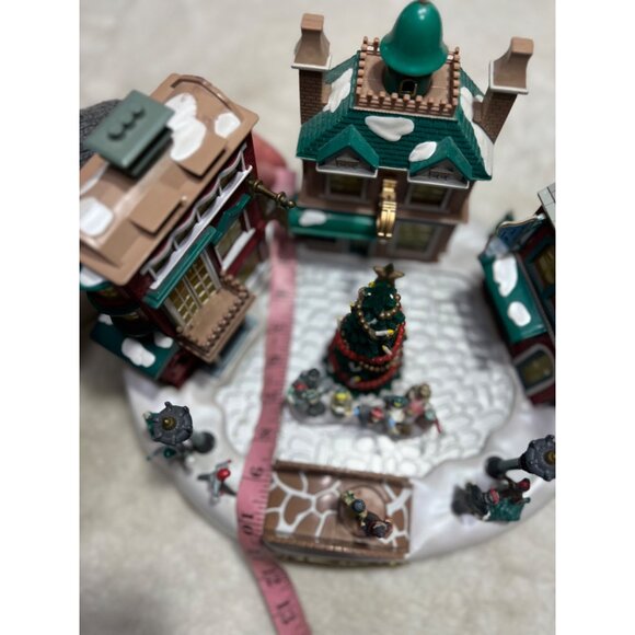 trendmasters A Caroling We Go animated lighted up Christmas - Picture 3 of 6